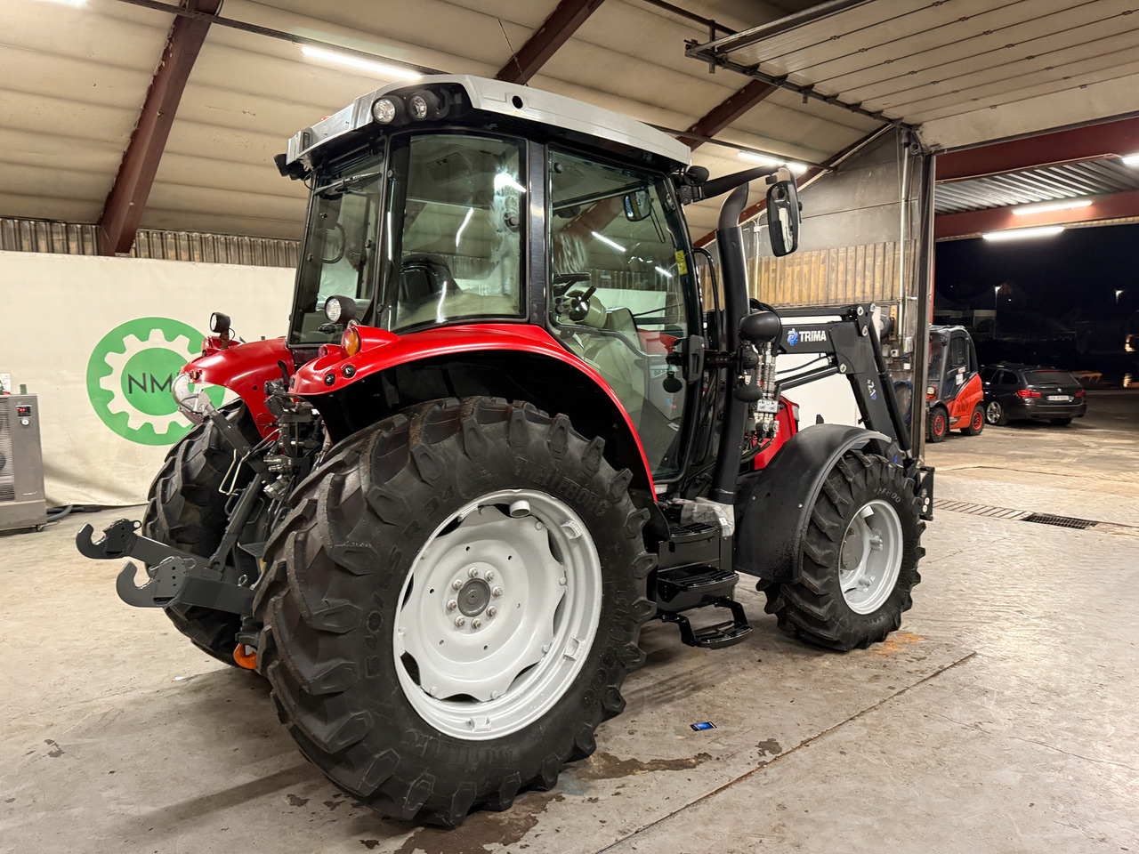 Massey Ferguson 5712 SL Dyna4 - Трактор: фото 5 Massey Ferguson 5712 SL Dyna4 - Трактор: фото 5