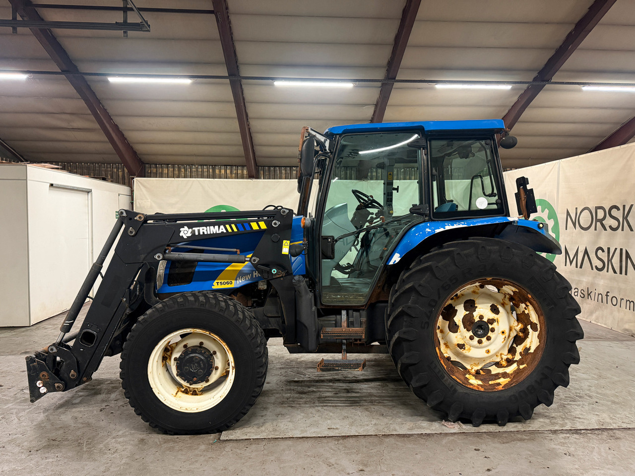 New Holland T5060 - Трактор: фото 2 New Holland T5060 - Трактор: фото 2