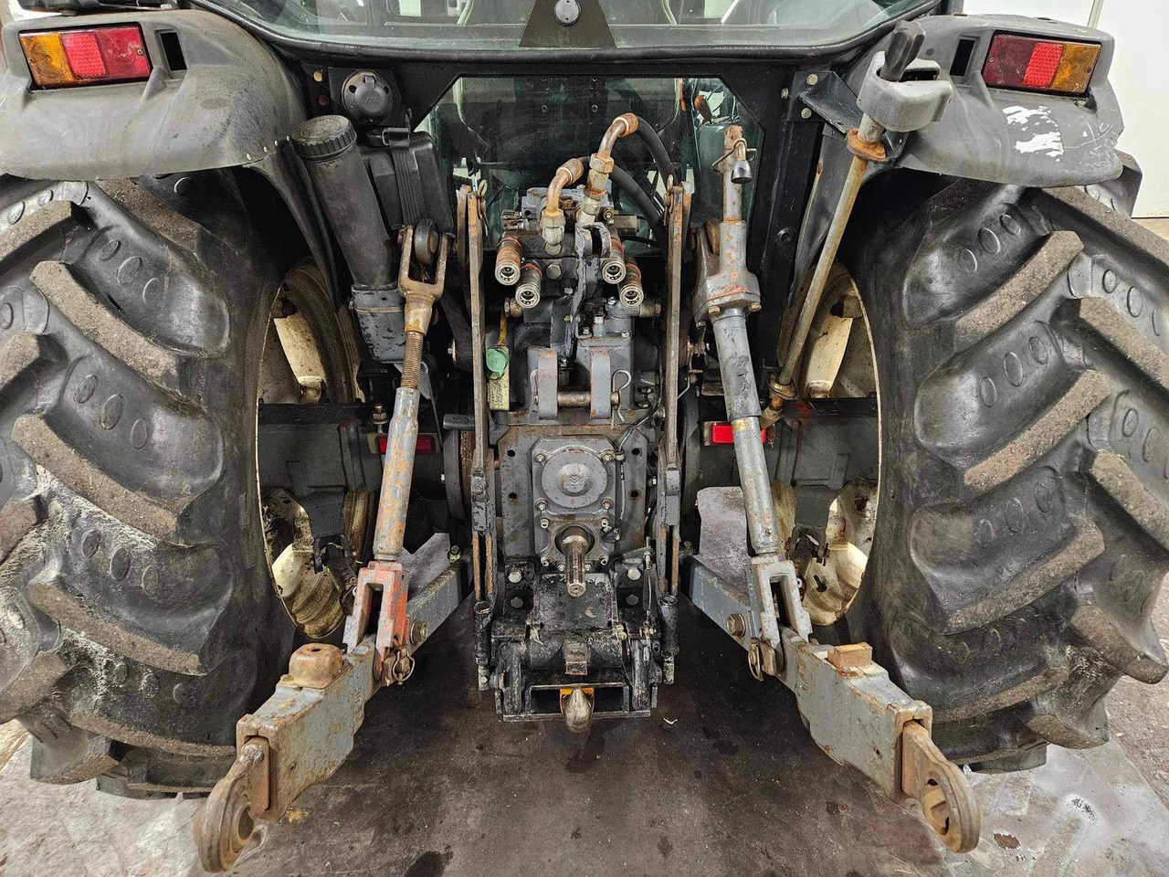 New Holland TN75D - Трактор: фото 5 New Holland TN75D - Трактор: фото 5