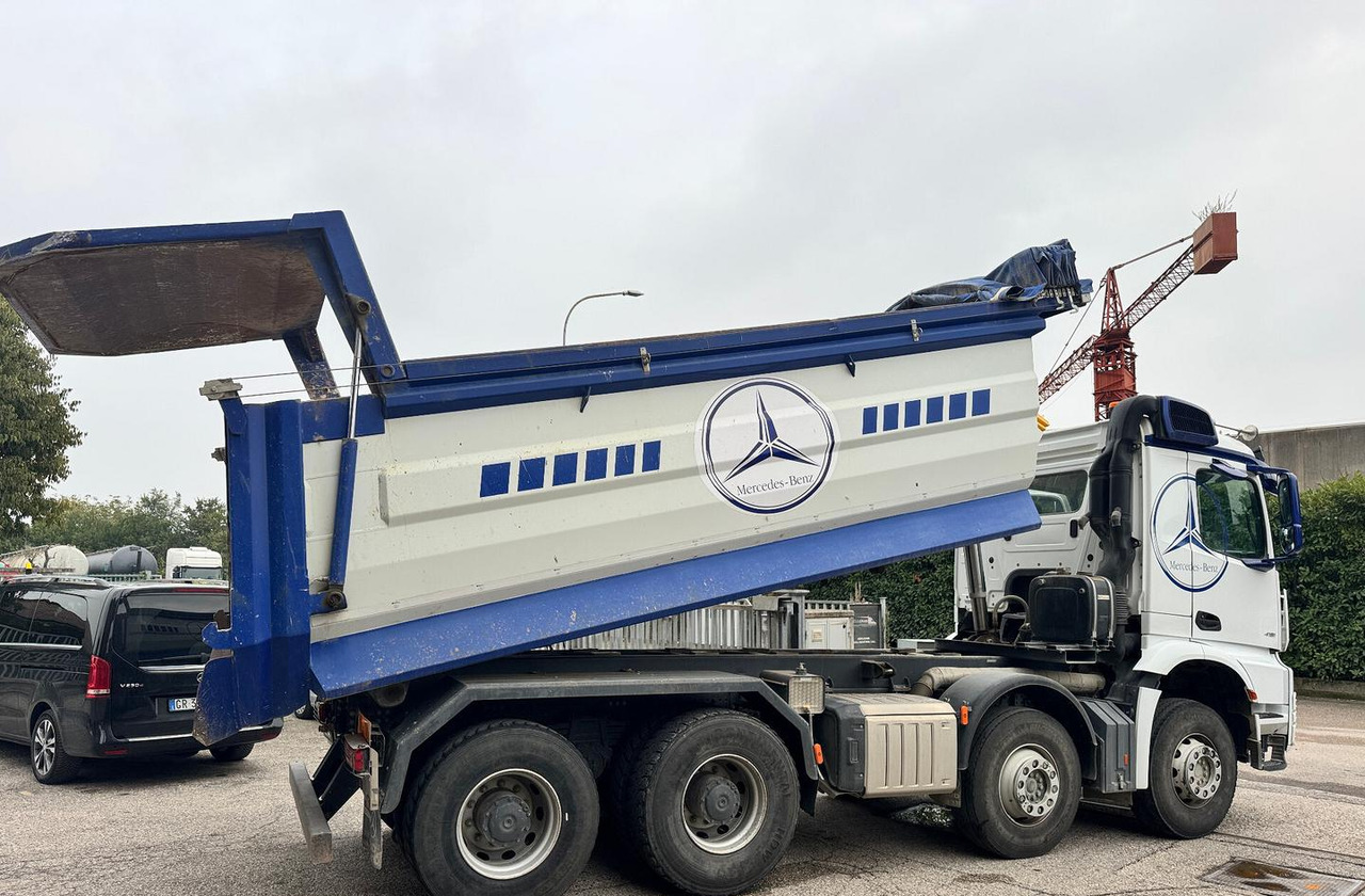 Самосвал MERCEDES AROCS 4151 (8X4) RIB: фото 20
