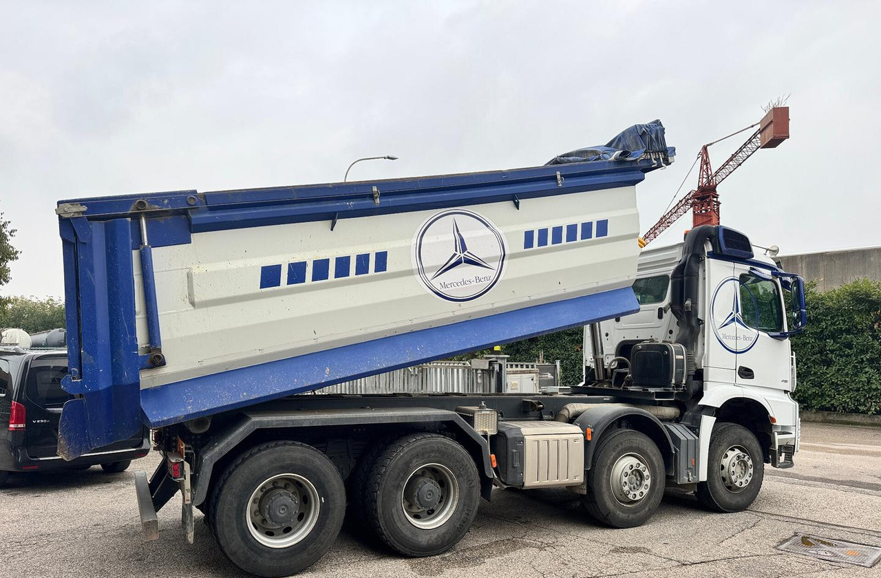 Самосвал MERCEDES AROCS 4151 (8X4) RIB: фото 11