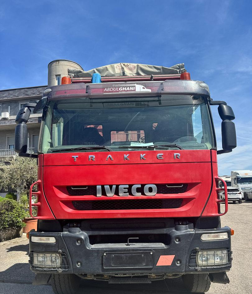 Ribaltabile Iveco Trakker 450 8X4 - Самосвал: фото 3 Ribaltabile Iveco Trakker 450 8X4 - Самосвал: фото 3