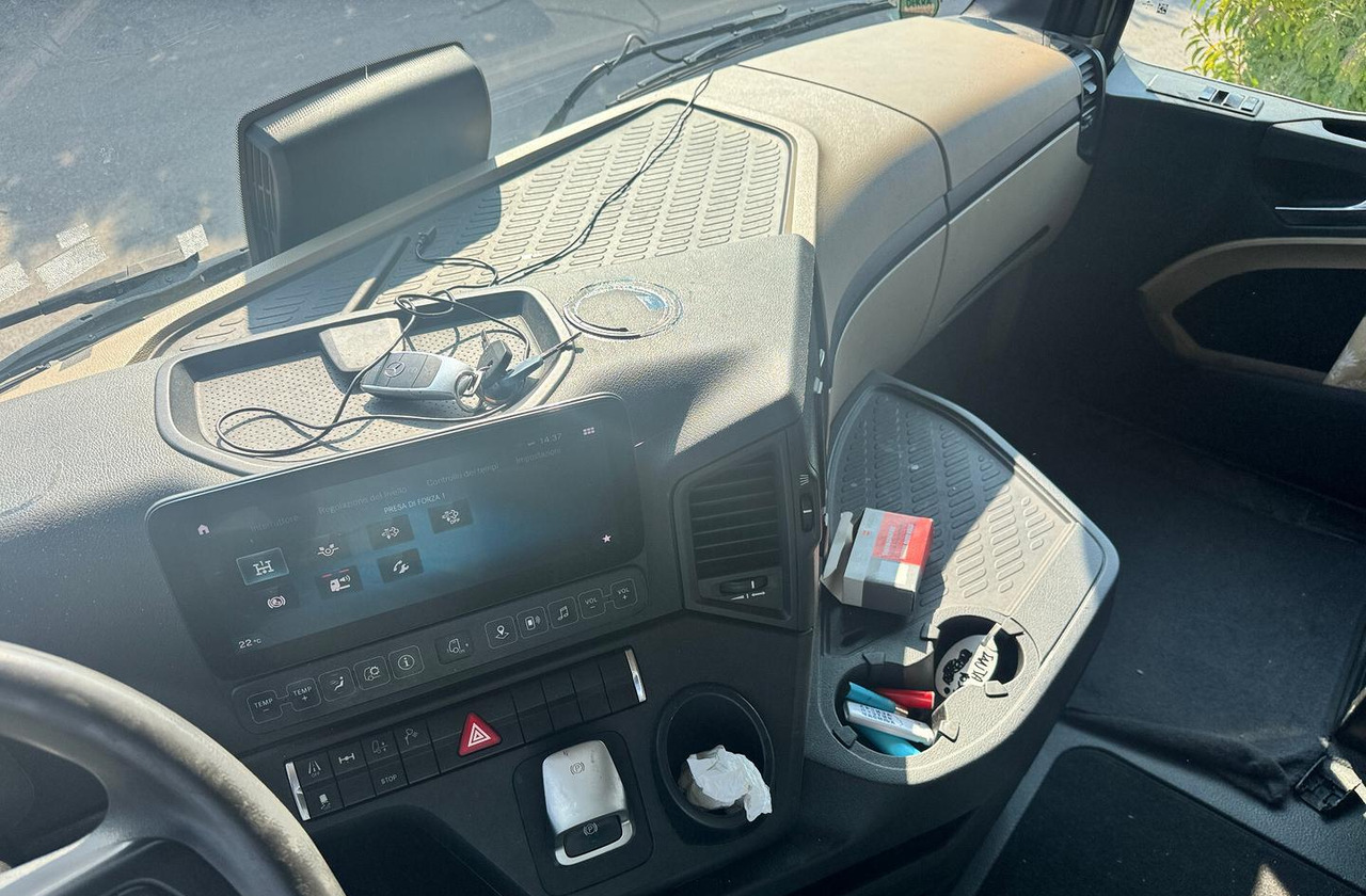 Mercedes Benz Actros 1848 - 2020 - Тягач: фото 5 Mercedes Benz Actros 1848 - 2020 - Тягач: фото 5