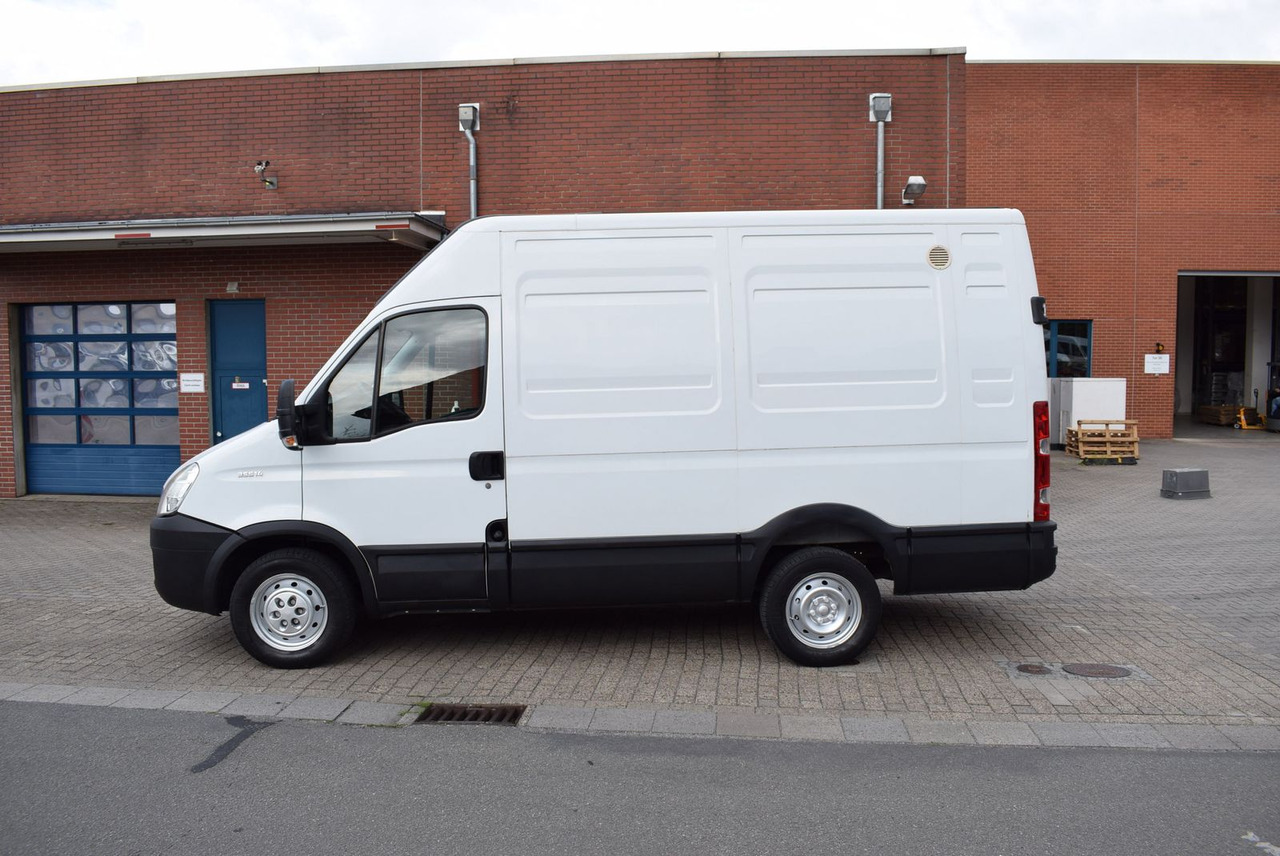 Iveco Daily 35 S 14L2H2 AHK Regale Standheizung - Цельнометаллический фургон: фото 3 Iveco Daily 35 S 14L2H2 AHK Regale Standheizung - Цельнометаллический фургон: фото 3
