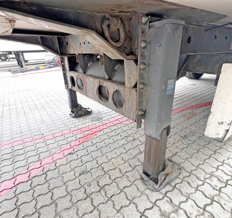 Полуприцеп-рефрижератор KRONE SD: фото 15 Полуприцеп-рефрижератор KRONE SD: фото 15