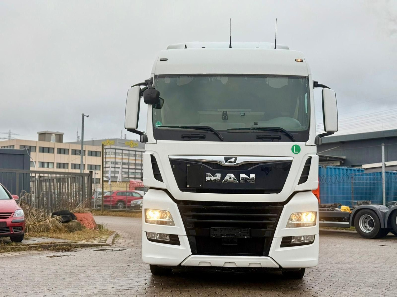 MAN TGX 18 460 Retarter+Standklima - Тягач: фото 2 MAN TGX 18 460 Retarter+Standklima - Тягач: фото 2