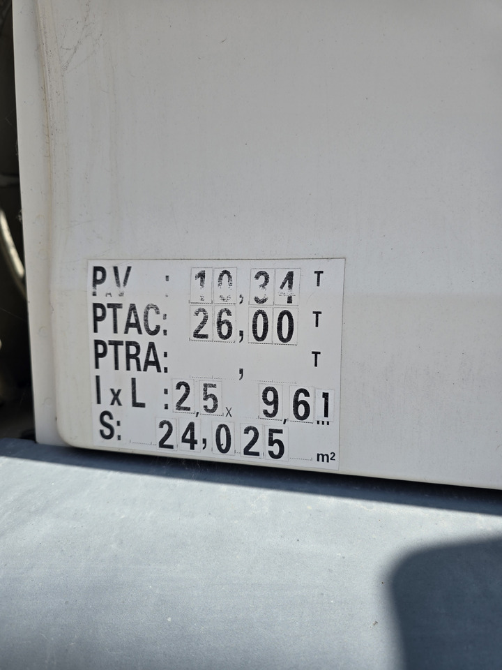 MAN TGA 26-320 - Грузовик-цистерна: фото 2 MAN TGA 26-320 - Грузовик-цистерна: фото 2