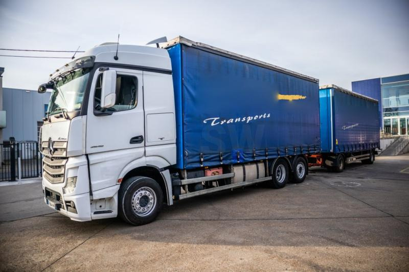 Mercedes ACTROS 2548 BL - Тентованный грузовик: фото 1 Mercedes ACTROS 2548 BL - Тентованный грузовик: фото 1