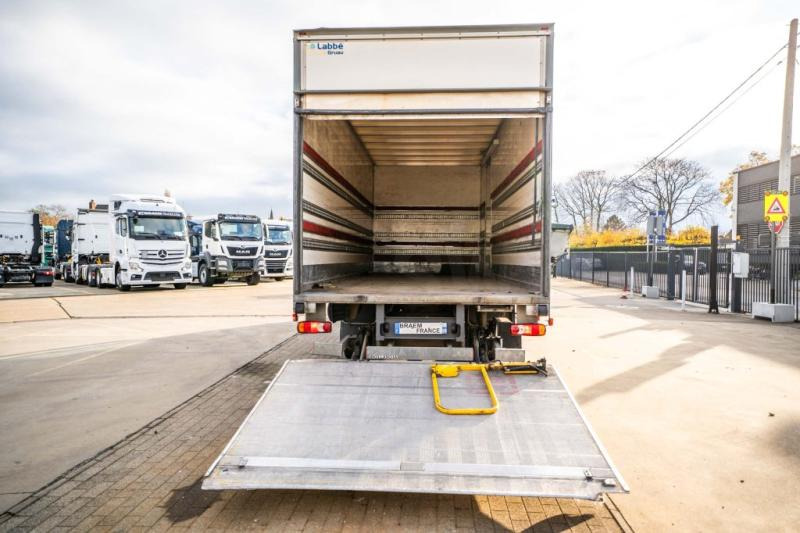 Renault D12 210 DXI // HAYON DHOLLANDIA - Грузовик с закрытым кузовом: фото 5 Renault D12 210 DXI // HAYON DHOLLANDIA - Грузовик с закрытым кузовом: фото 5