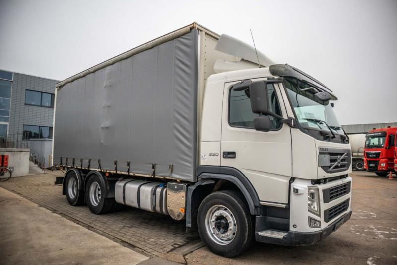 Volvo FM 330-6x2-E5+10 pneus/tires - Тентованный грузовик: фото 2 Volvo FM 330-6x2-E5+10 pneus/tires - Тентованный грузовик: фото 2