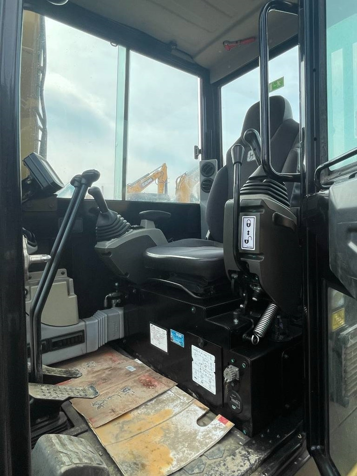 CAT 305.5E2 - Мини-экскаватор: фото 5 CAT 305.5E2 - Мини-экскаватор: фото 5