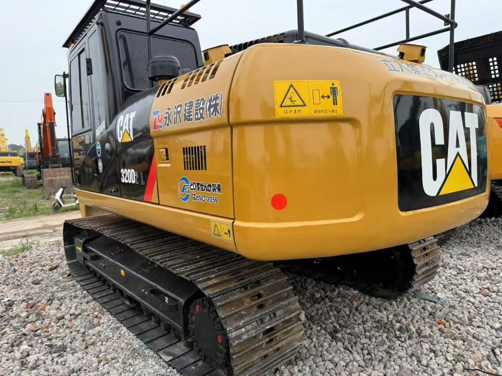 CAT 320D2 - Гусеничный экскаватор: фото 3 CAT 320D2 - Гусеничный экскаватор: фото 3