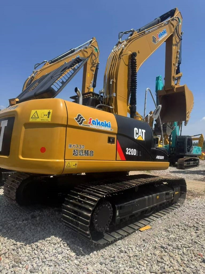 CAT 320d2 - Гусеничный экскаватор: фото 1 CAT 320d2 - Гусеничный экскаватор: фото 1