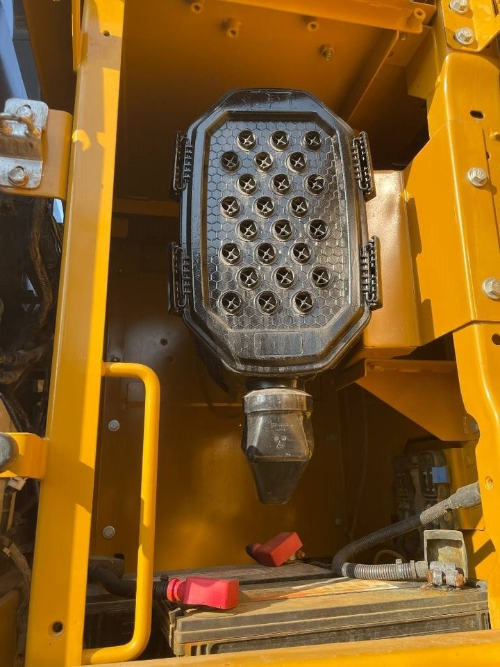 Гусеничный экскаватор CAT 336GC: фото 10