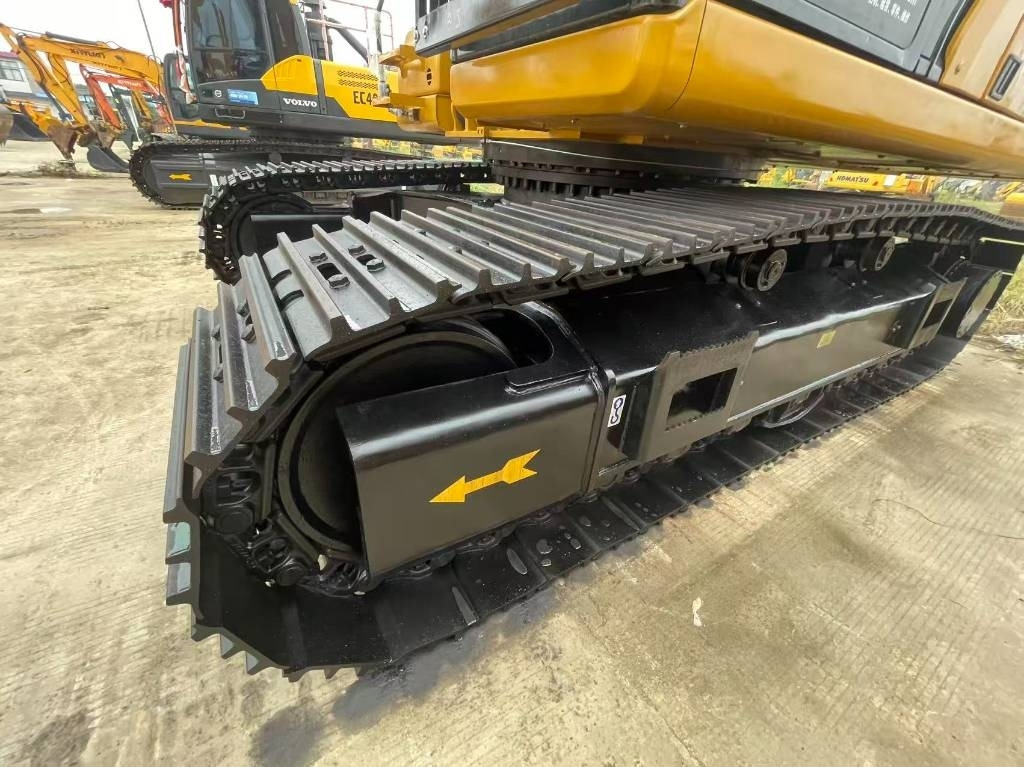 CAT 336GC - Гусеничный экскаватор: фото 2 CAT 336GC - Гусеничный экскаватор: фото 2