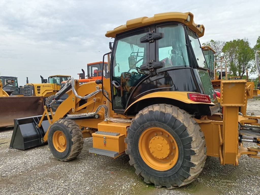 CAT 420 F IT - Гусеничный экскаватор: фото 2 CAT 420 F IT - Гусеничный экскаватор: фото 2