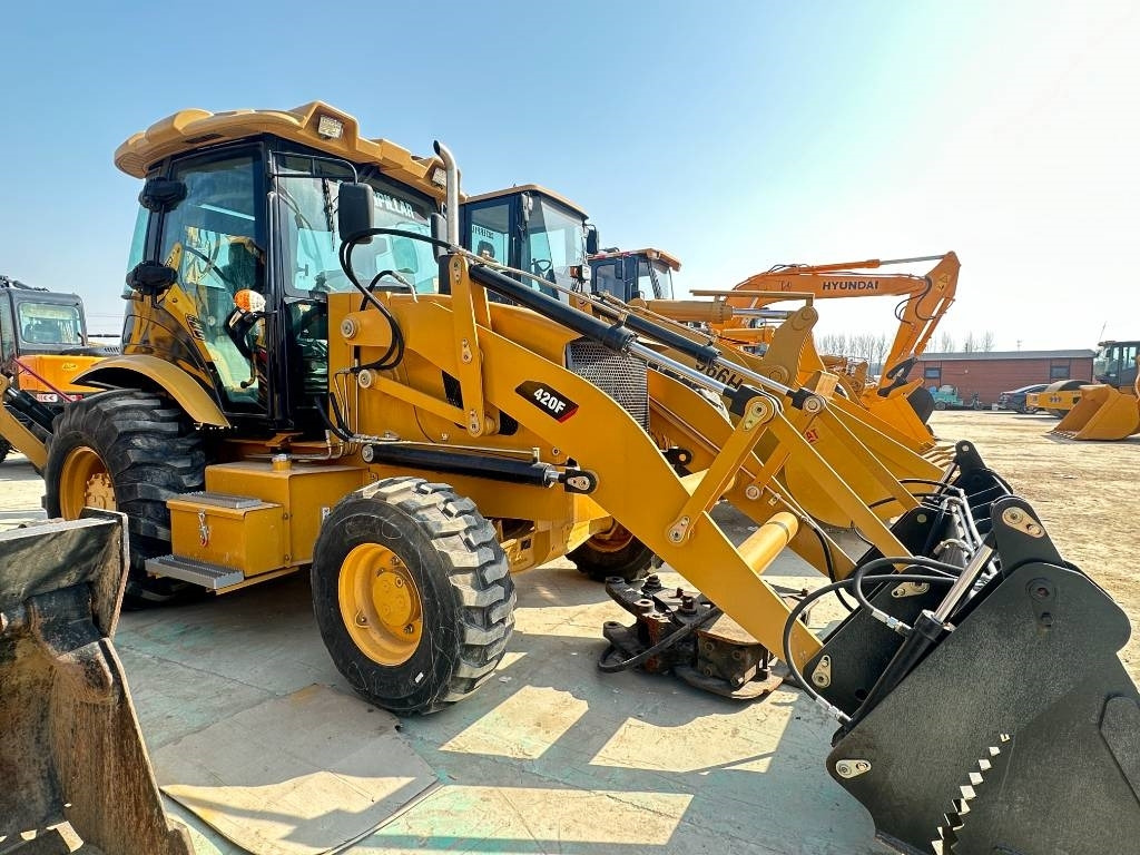 CAT 420 F - Гусеничный экскаватор: фото 2 CAT 420 F - Гусеничный экскаватор: фото 2