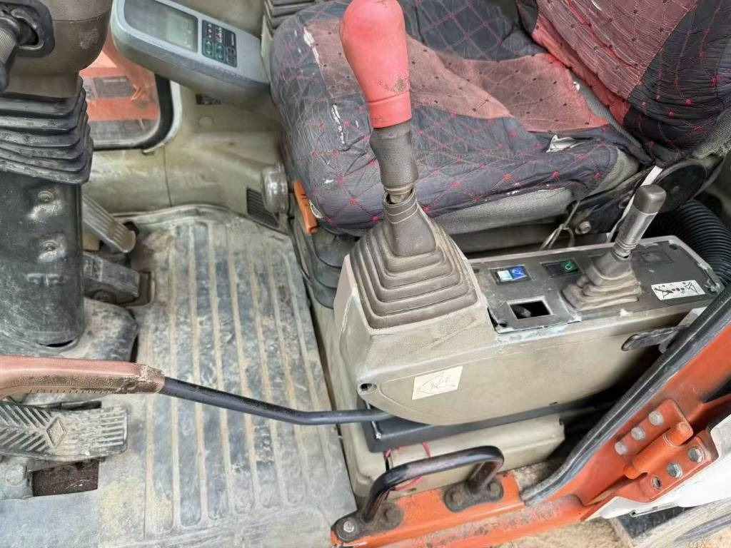 Doosan DH 150 W-7 - Колёсный экскаватор: фото 4 Doosan DH 150 W-7 - Колёсный экскаватор: фото 4