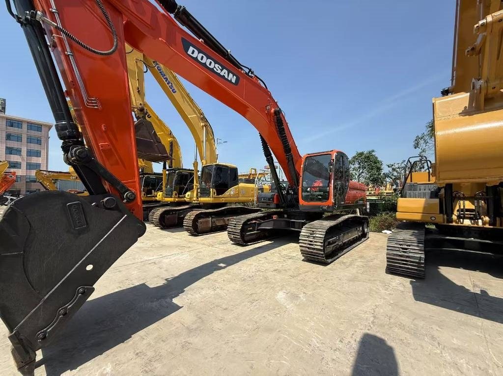 Doosan DX 340  - Гусеничный экскаватор: фото 3 Doosan DX 340  - Гусеничный экскаватор: фото 3