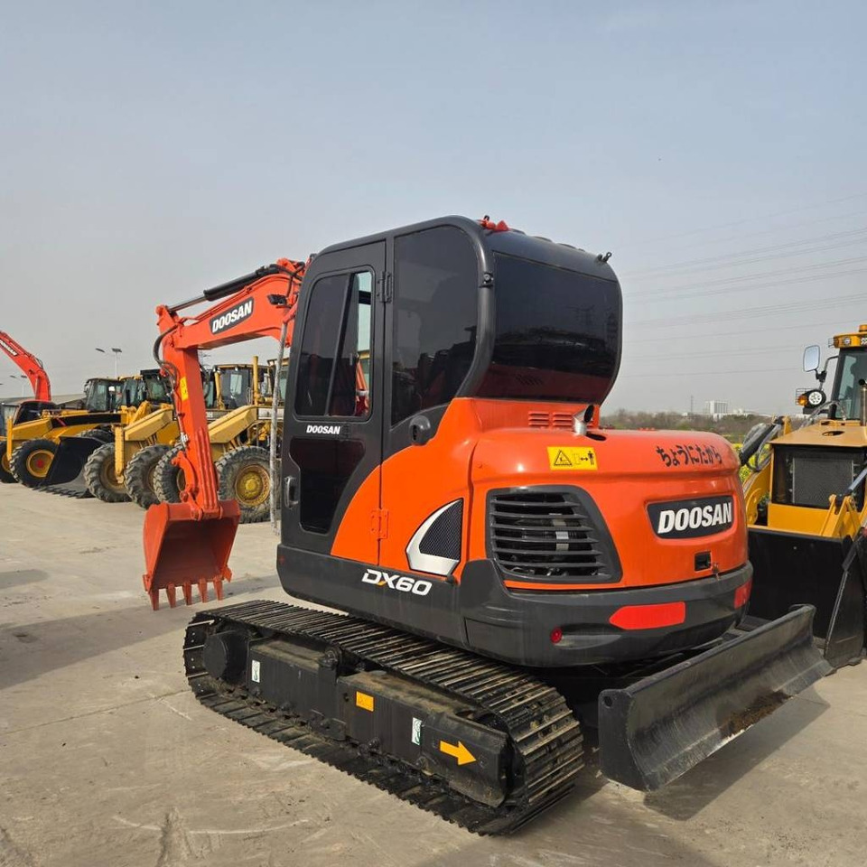 Doosan DX 60 - Мини-экскаватор: фото 1 Doosan DX 60 - Мини-экскаватор: фото 1
