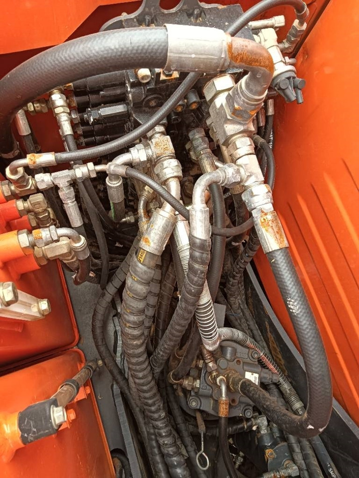 Doosan DX 75  - Гусеничный экскаватор: фото 5 Doosan DX 75  - Гусеничный экскаватор: фото 5