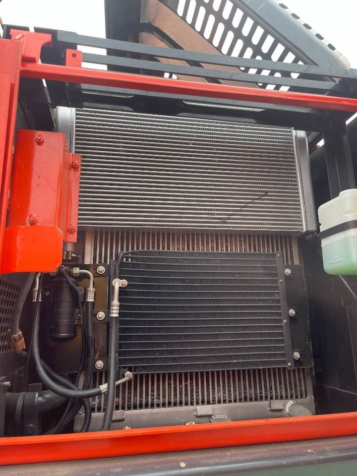 Doosan DX225LCA - Гусеничный экскаватор: фото 2 Doosan DX225LCA - Гусеничный экскаватор: фото 2