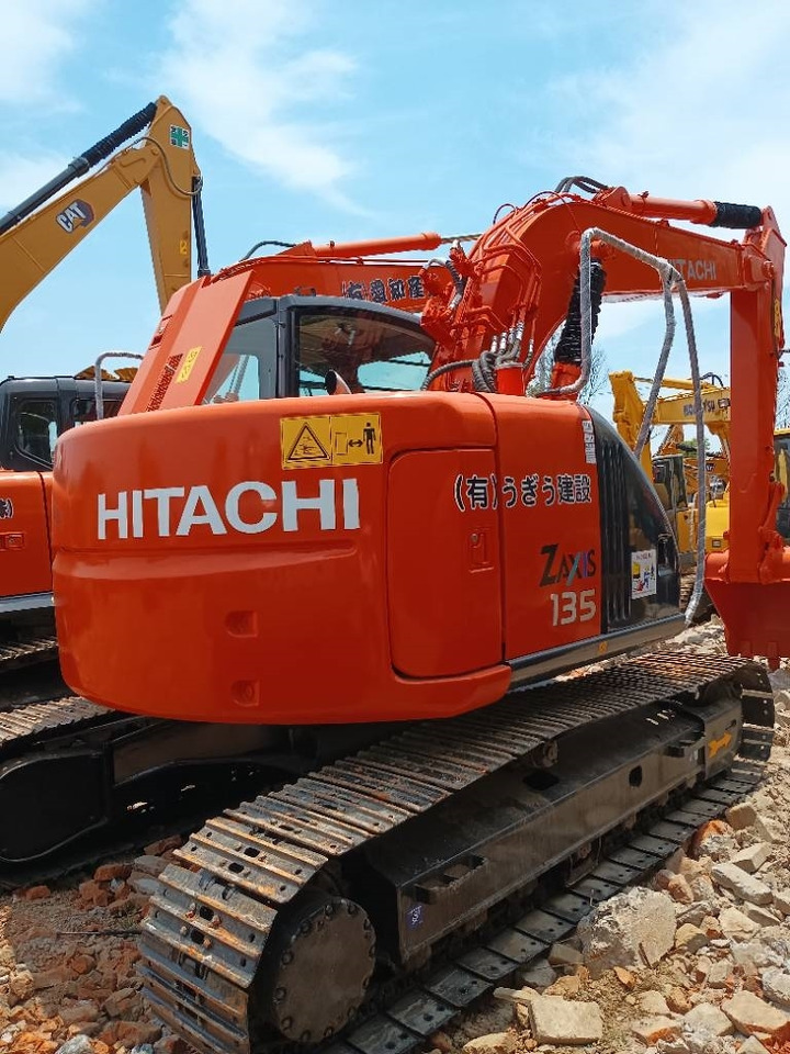 Hitachi ZX 135 U-5 - Гусеничный экскаватор: фото 2 Hitachi ZX 135 U-5 - Гусеничный экскаватор: фото 2