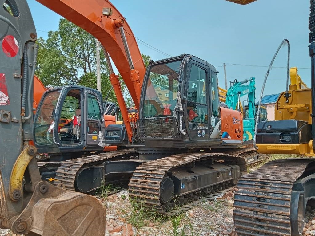 Hitachi ZX 160 - Гусеничный экскаватор: фото 3 Hitachi ZX 160 - Гусеничный экскаватор: фото 3