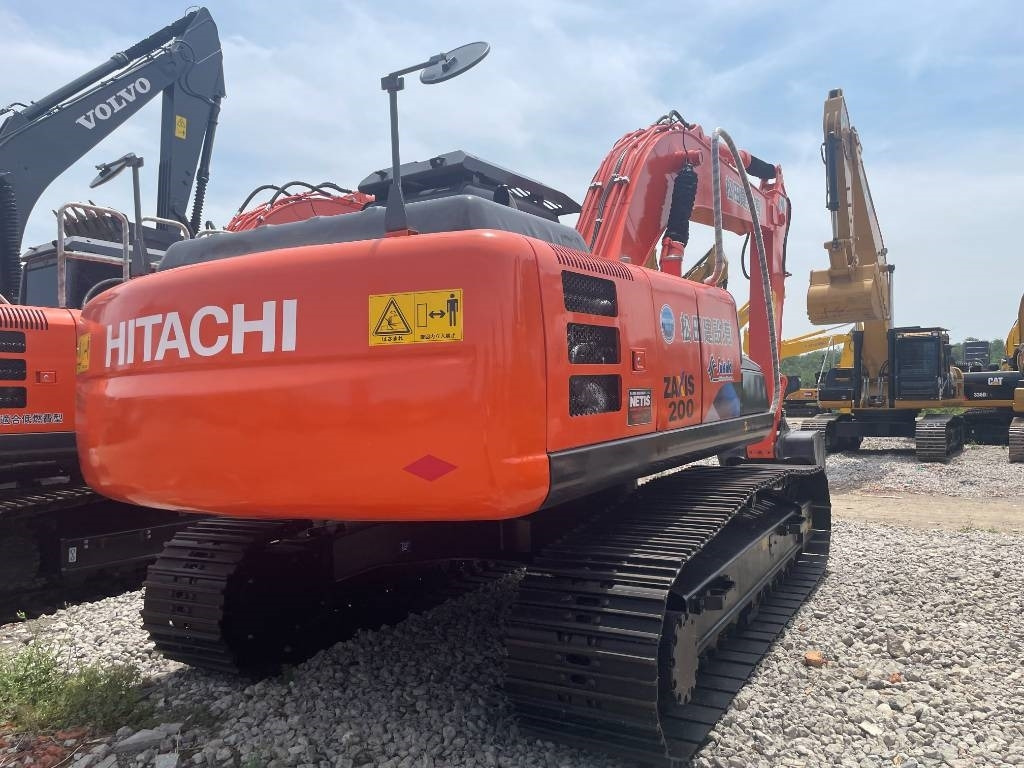 Hitachi ZX 200 - Гусеничный экскаватор: фото 1 Hitachi ZX 200 - Гусеничный экскаватор: фото 1