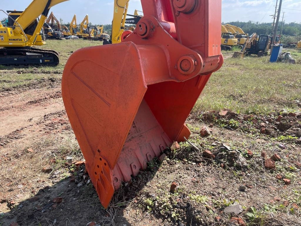 Hitachi ZX 240  - Гусеничный экскаватор: фото 5 Hitachi ZX 240  - Гусеничный экскаватор: фото 5