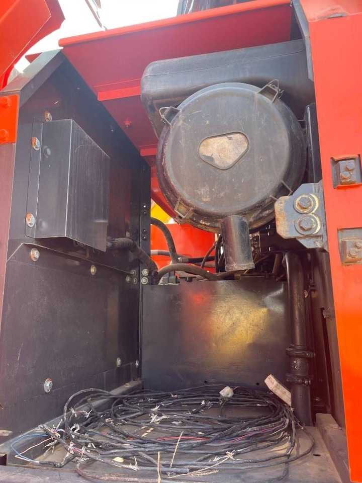 Гусеничный экскаватор Hitachi ZX 240: фото 8