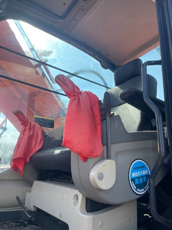 Hitachi ZX 240  - Гусеничный экскаватор: фото 2 Hitachi ZX 240  - Гусеничный экскаватор: фото 2