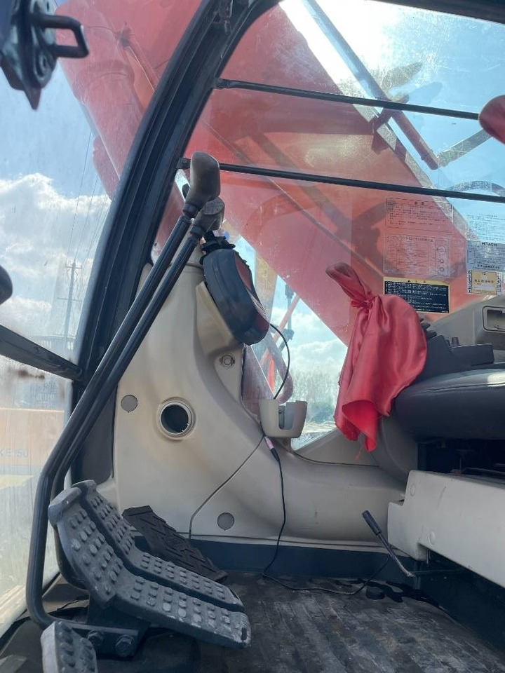 Hitachi ZX 240  - Гусеничный экскаватор: фото 3 Hitachi ZX 240  - Гусеничный экскаватор: фото 3