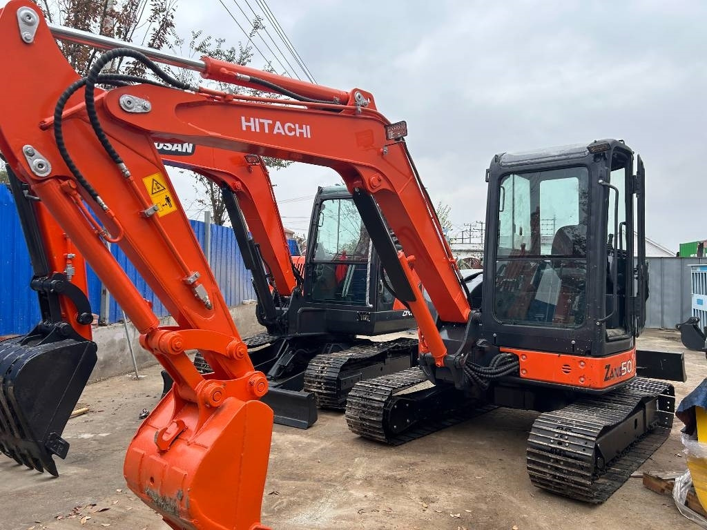 Hitachi ZX 60  - Мини-экскаватор: фото 4 Hitachi ZX 60  - Мини-экскаватор: фото 4