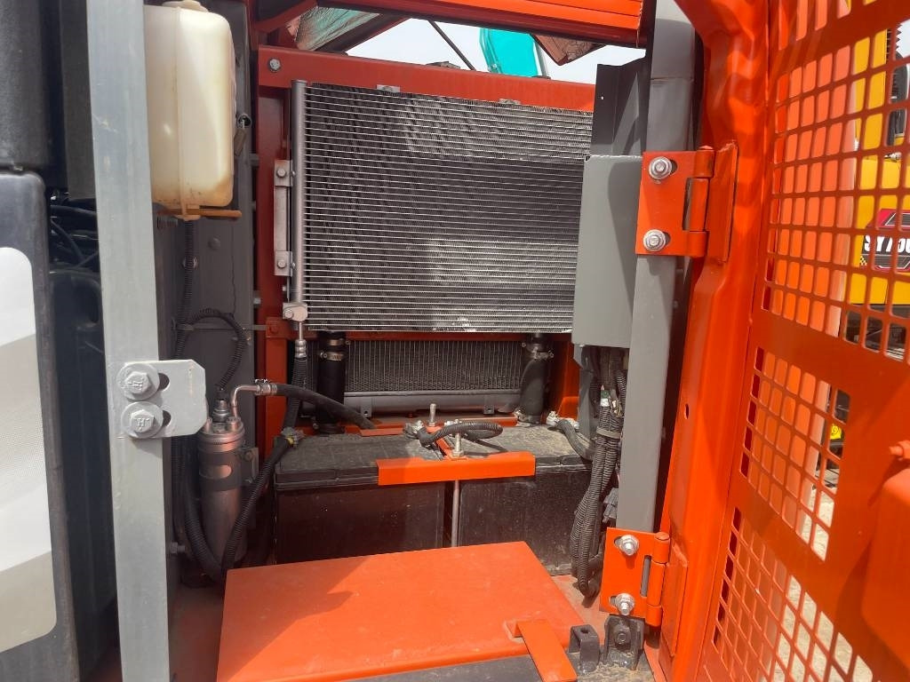 Hitachi ZX 70 - Мини-экскаватор: фото 5 Hitachi ZX 70 - Мини-экскаватор: фото 5