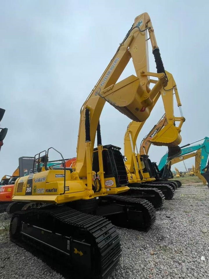 Komatsu 360 - Гусеничный экскаватор: фото 2 Komatsu 360 - Гусеничный экскаватор: фото 2