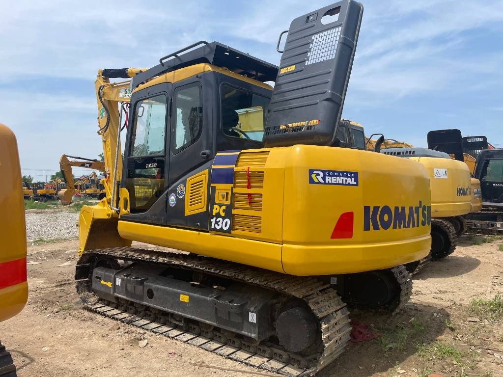 Komatsu PC 130 - Гусеничный экскаватор: фото 1 Komatsu PC 130 - Гусеничный экскаватор: фото 1