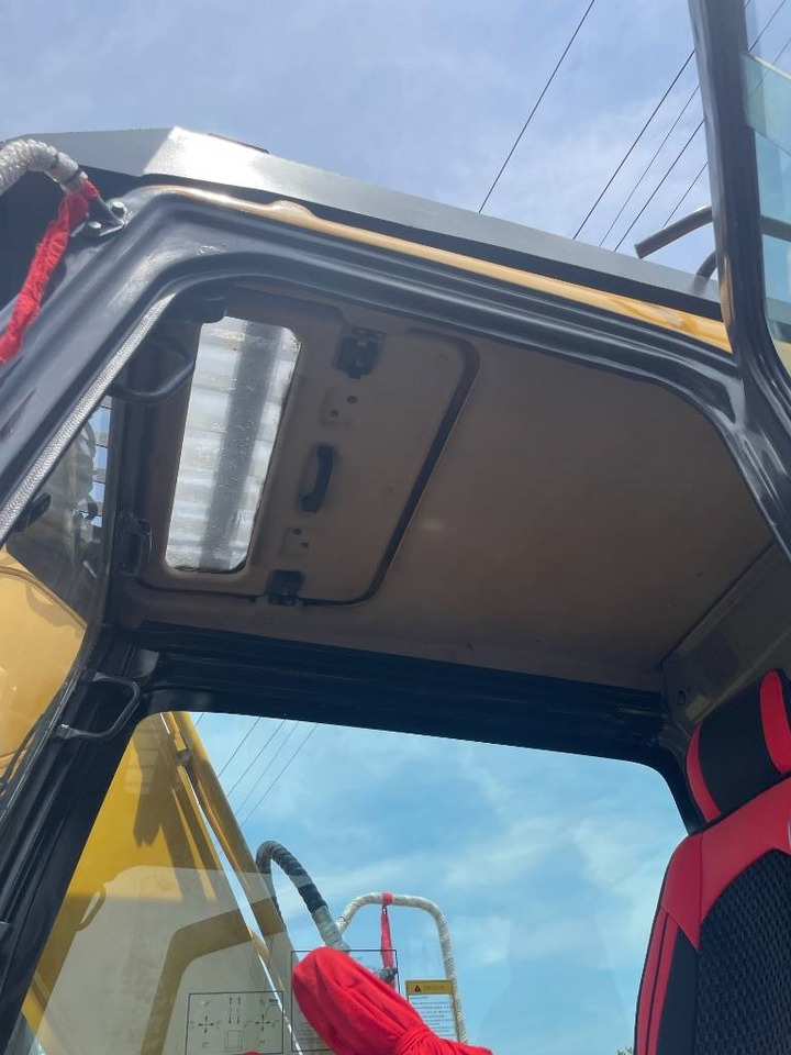 Komatsu PC 130 - Гусеничный экскаватор: фото 5 Komatsu PC 130 - Гусеничный экскаватор: фото 5