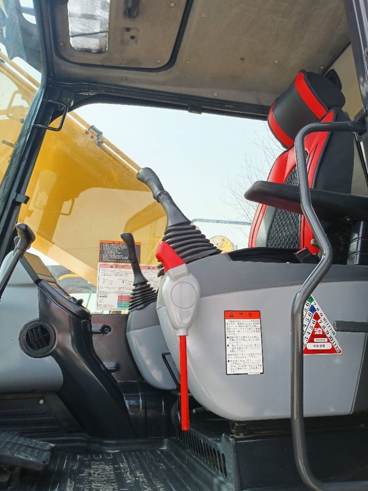 Komatsu PC 200 - Гусеничный экскаватор: фото 5 Komatsu PC 200 - Гусеничный экскаватор: фото 5