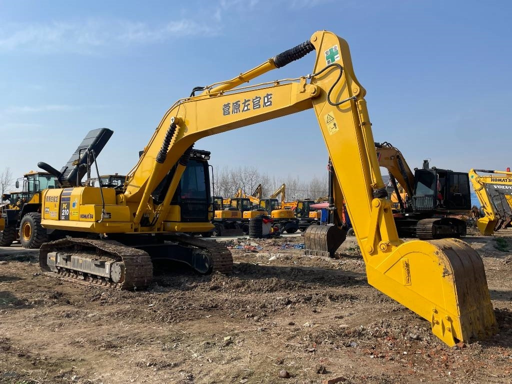 Komatsu PC 210 LC - Гусеничный экскаватор: фото 5 Komatsu PC 210 LC - Гусеничный экскаватор: фото 5