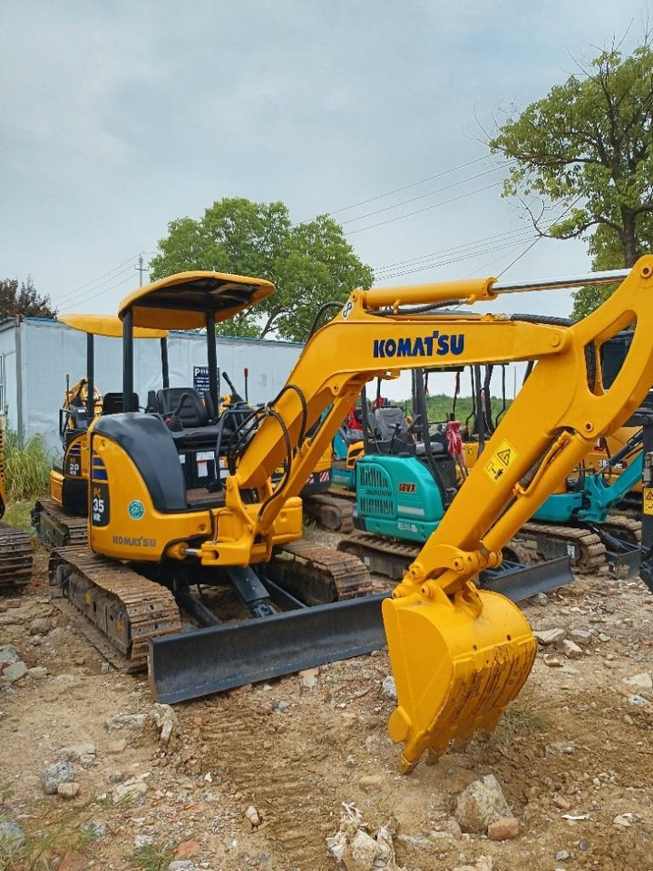 Komatsu PC 35 - Гусеничный экскаватор: фото 2 Komatsu PC 35 - Гусеничный экскаватор: фото 2