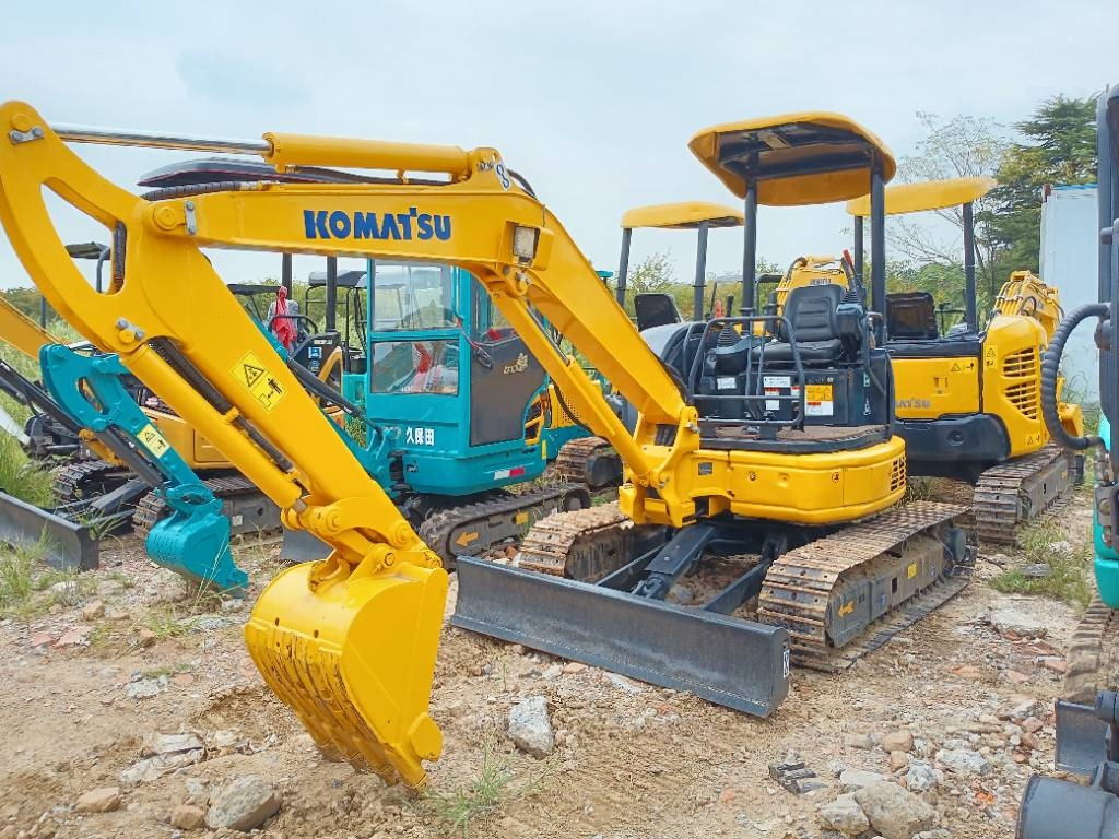 Komatsu PC 35 - Гусеничный экскаватор: фото 1 Komatsu PC 35 - Гусеничный экскаватор: фото 1