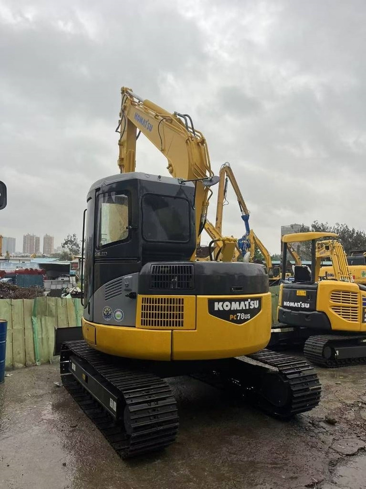 Komatsu PC 78 - Гусеничный экскаватор: фото 1 Komatsu PC 78 - Гусеничный экскаватор: фото 1