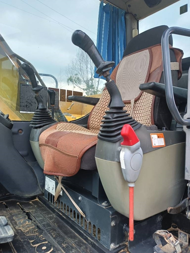 Komatsu PC 90 - Гусеничный экскаватор: фото 3 Komatsu PC 90 - Гусеничный экскаватор: фото 3