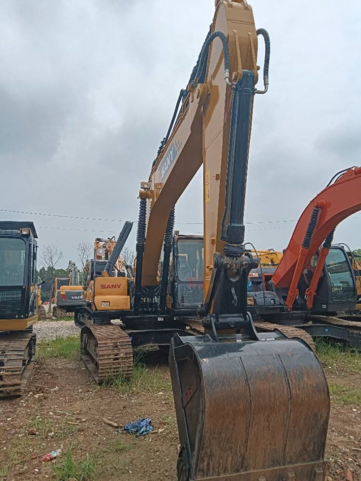 Sany 205c  - Гусеничный экскаватор: фото 2 Sany 205c  - Гусеничный экскаватор: фото 2