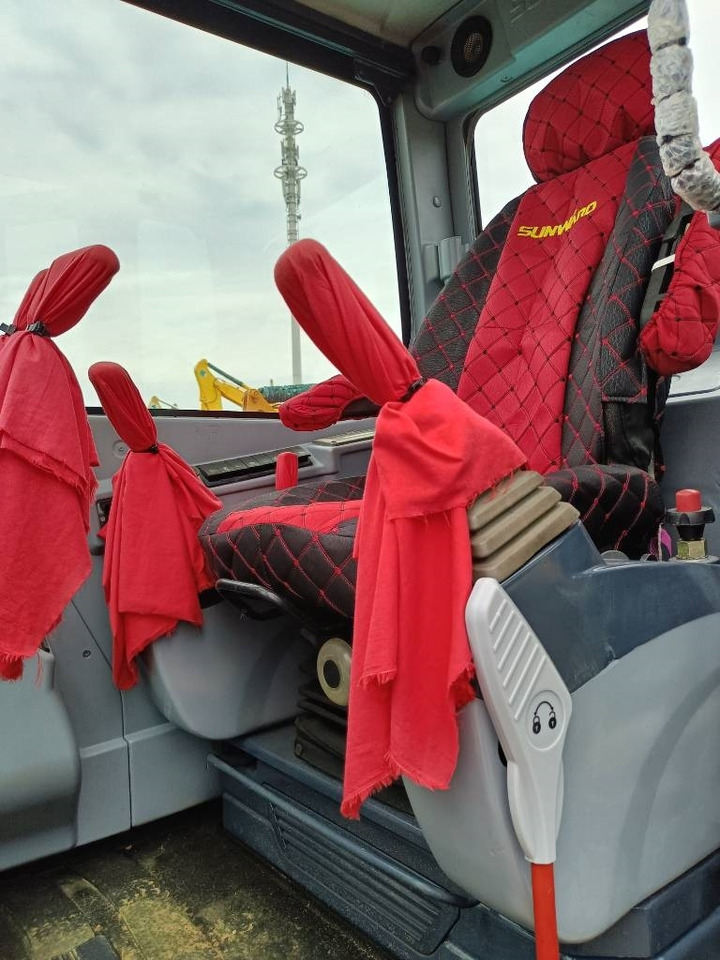 Sunward SWE 70 - Гусеничный экскаватор: фото 5 Sunward SWE 70 - Гусеничный экскаватор: фото 5