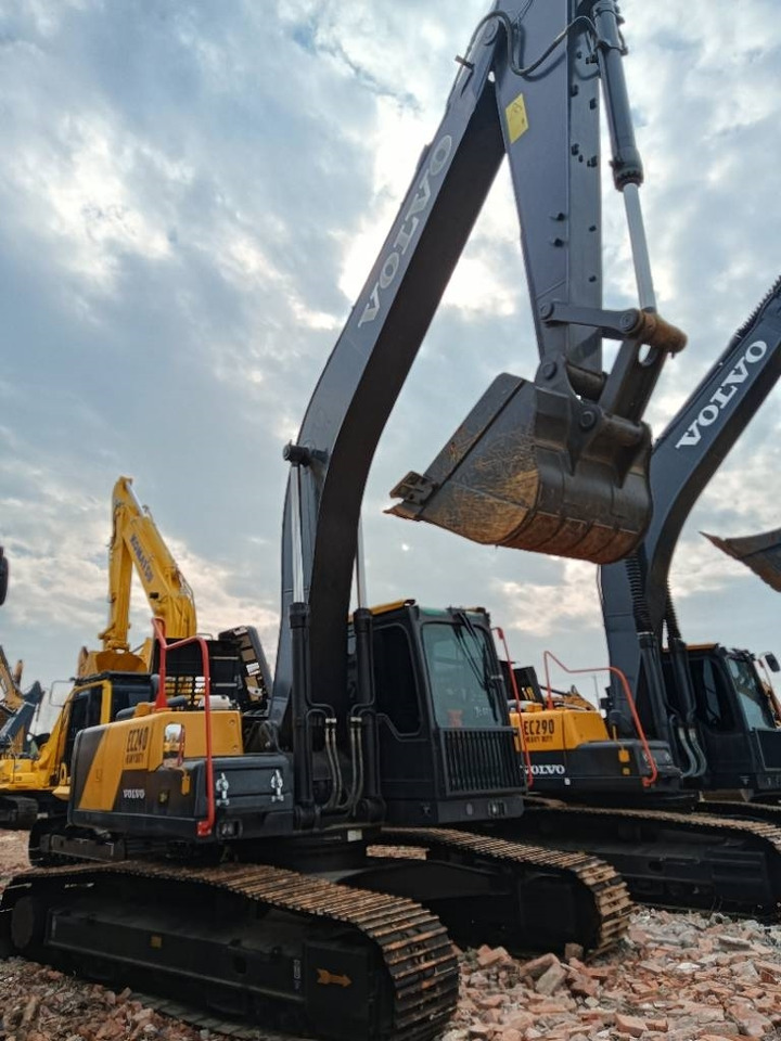 Volvo EC 240 - Гусеничный экскаватор: фото 3 Volvo EC 240 - Гусеничный экскаватор: фото 3