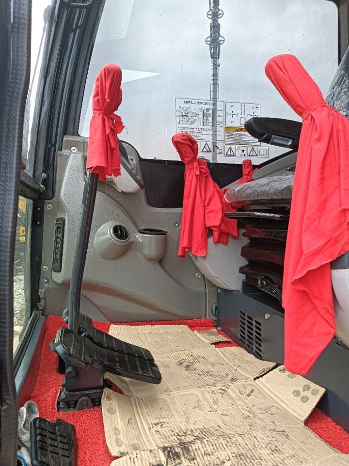 XCMG XE 60 DA  - Мини-экскаватор: фото 4 XCMG XE 60 DA  - Мини-экскаватор: фото 4