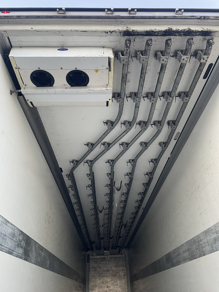 SCHMITZ SKO24 with meat hooks and 2 zone freezer - Полуприцеп-рефрижератор: фото 2 SCHMITZ SKO24 with meat hooks and 2 zone freezer - Полуприцеп-рефрижератор: фото 2