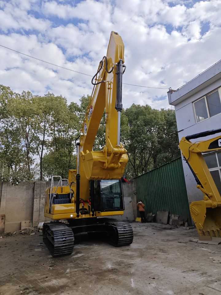 CATERPILLAR 320GC - Гусеничный экскаватор: фото 3 CATERPILLAR 320GC - Гусеничный экскаватор: фото 3